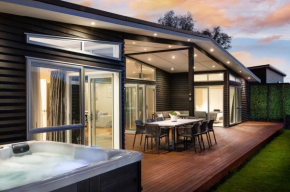 Wind Down on Esther, Martinborough